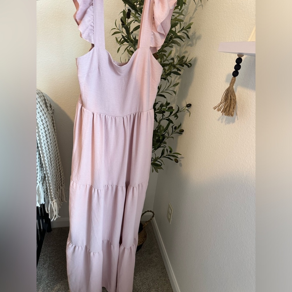 Long maxi dress. Only worn once!